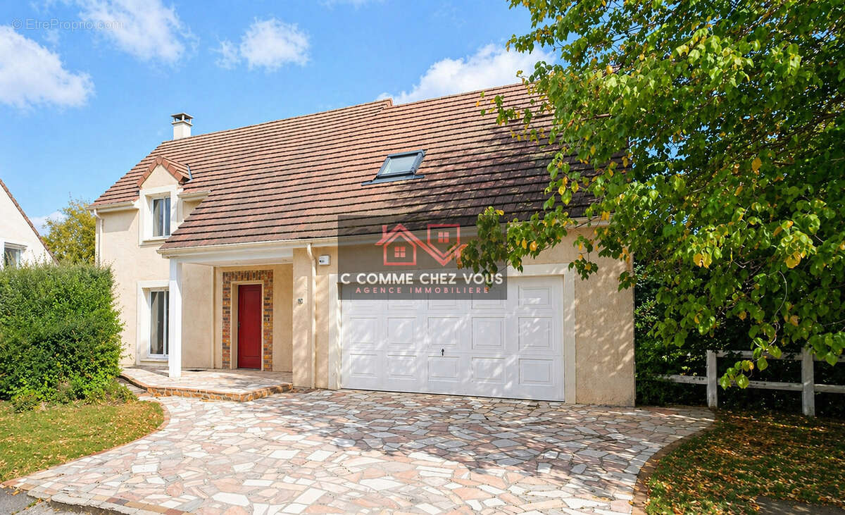 Maison à OZOIR-LA-FERRIERE