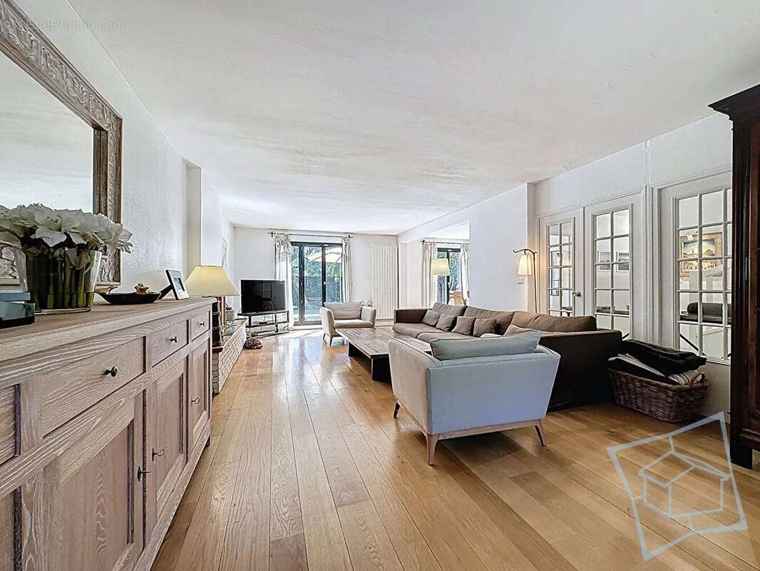 Maison Port Royal - Voisins - 7 pièces 183.85 m2 - photo 3