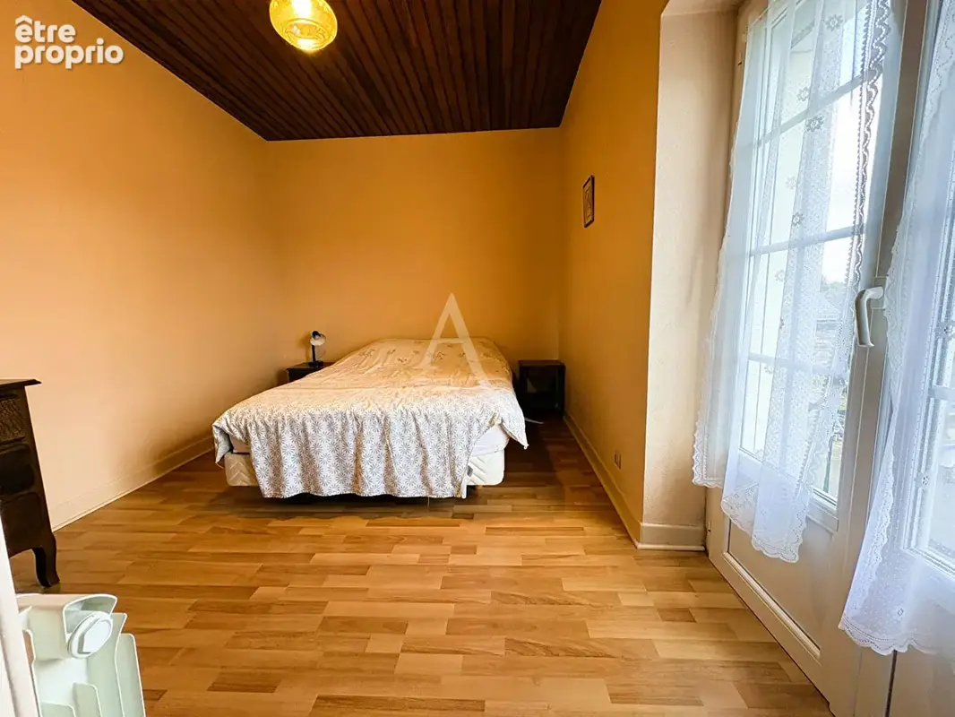 Maison 110m² avec dépendances et grand terrain - photo 6