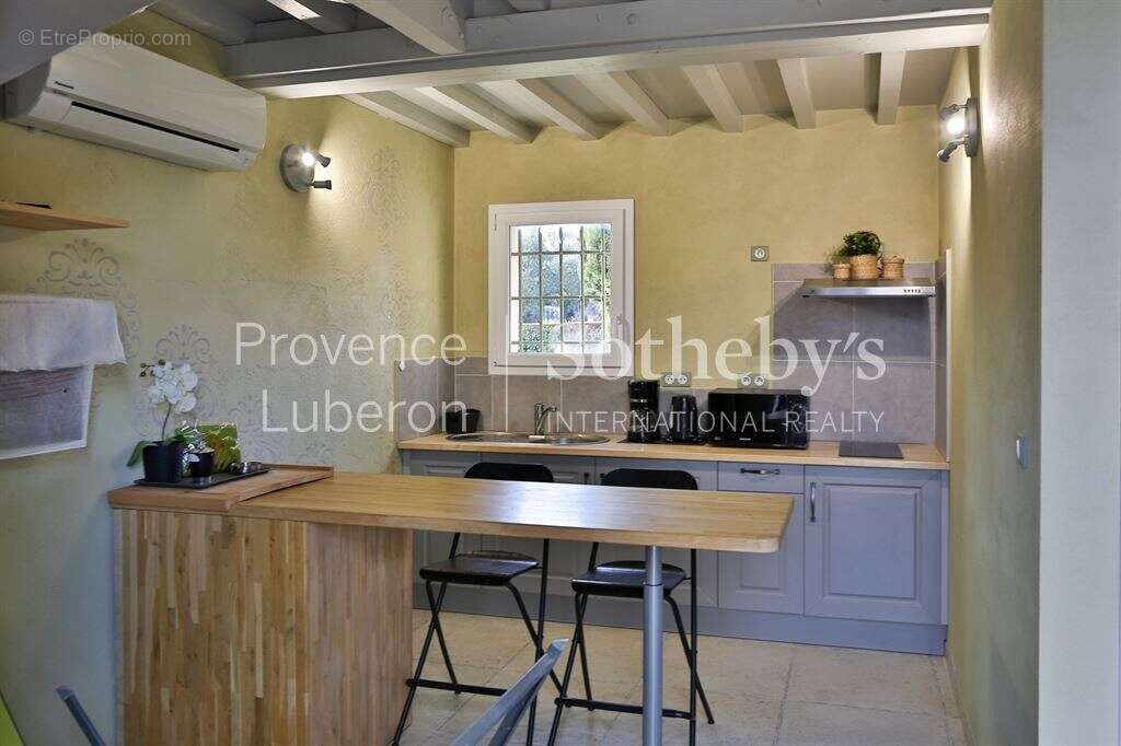 Maison à CHATEAUNEUF-DE-GADAGNE