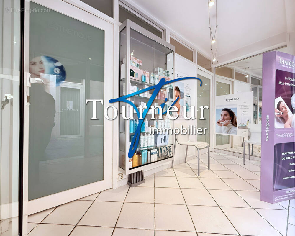 Commerce à SANARY-SUR-MER