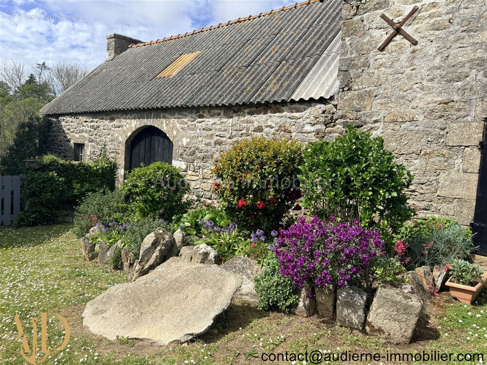 Maison à AUDIERNE