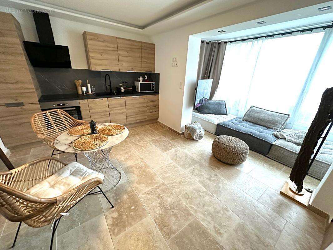 Appartement à SANARY-SUR-MER