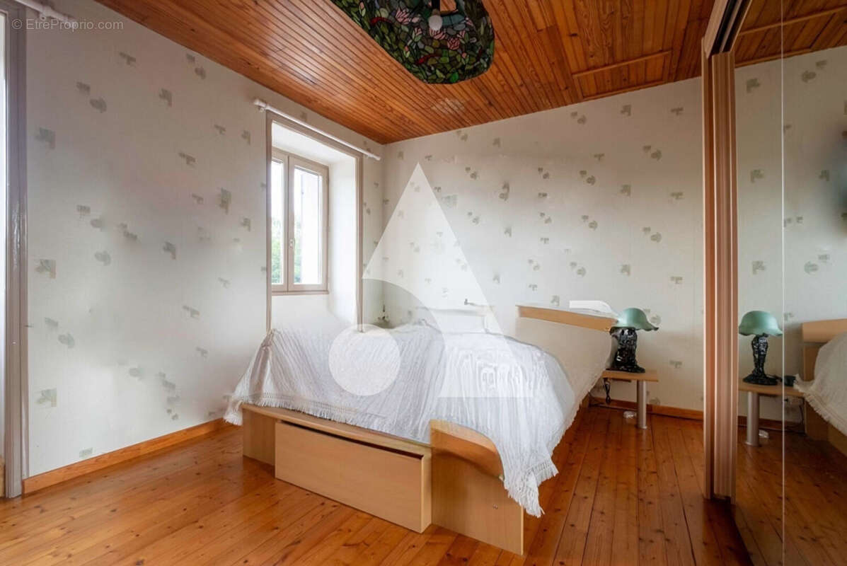 Maison à CHERMIGNAC