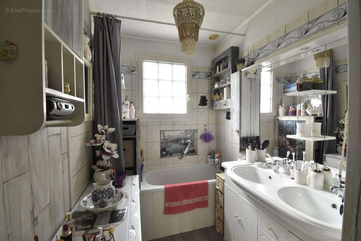 Maison à LA CELLE-SUR-LOIRE