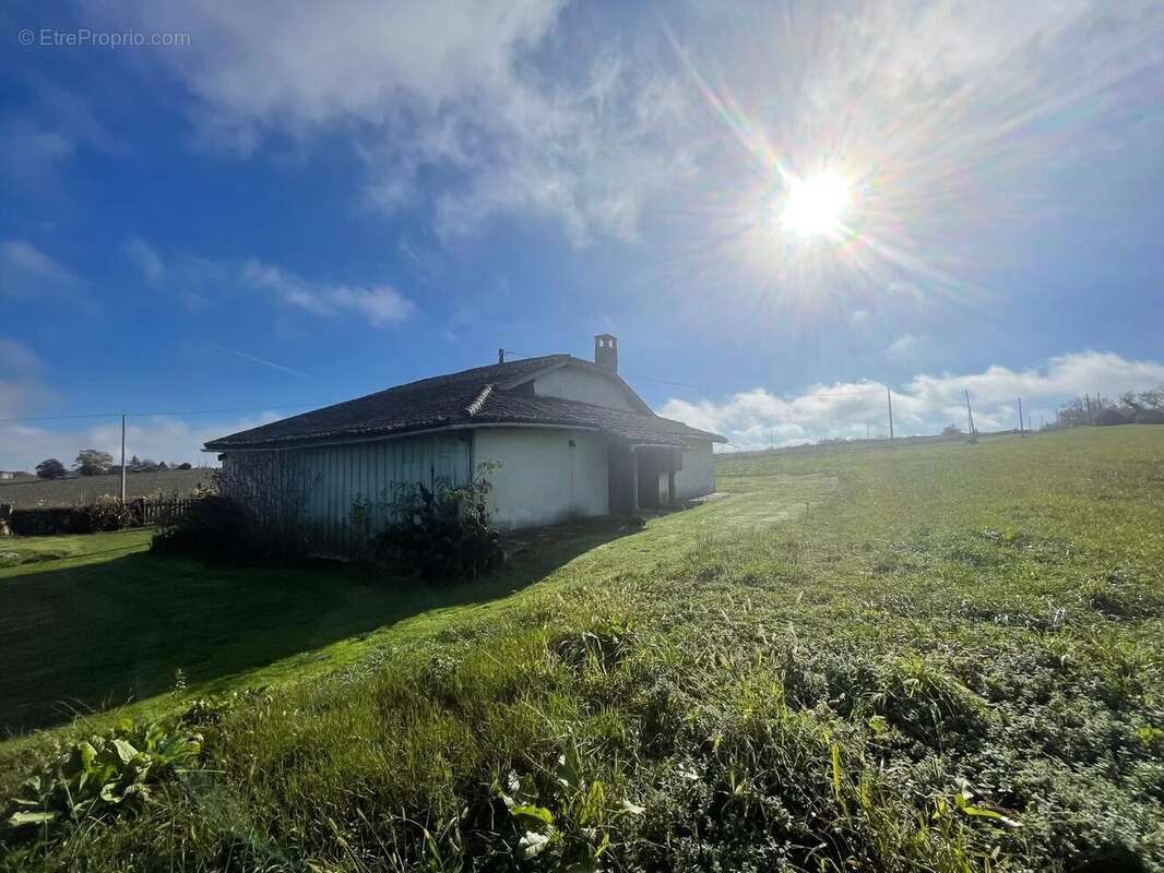 Maison à LIAS-D&#039;ARMAGNAC