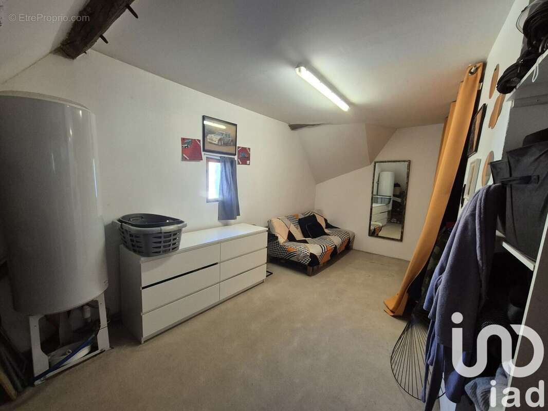 Maison 130 m² à Jaignes  - photo 8
