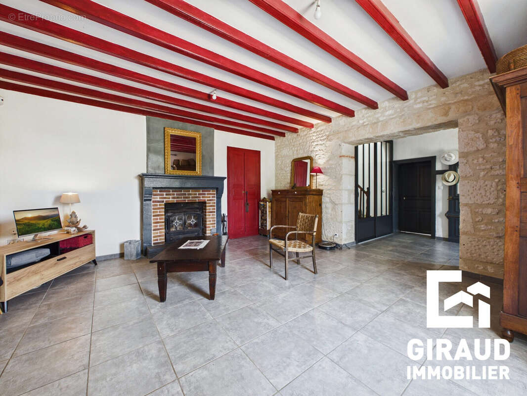 Maison 188 m² à Petosse  - photo 3