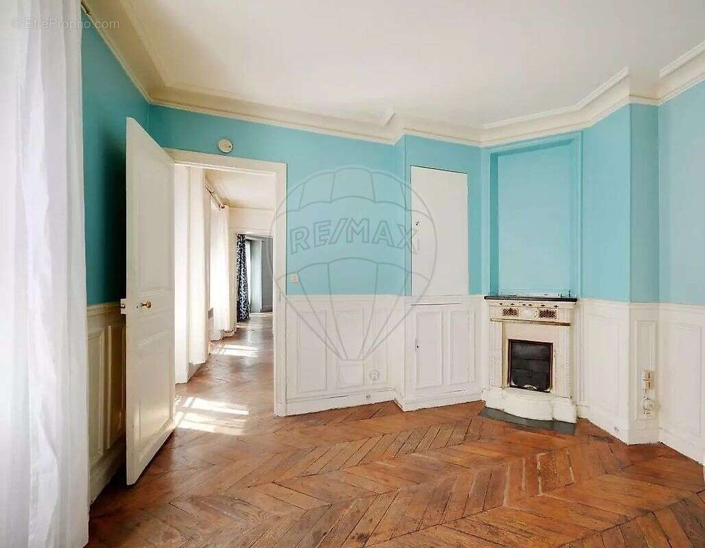 Appartement à PARIS-10E