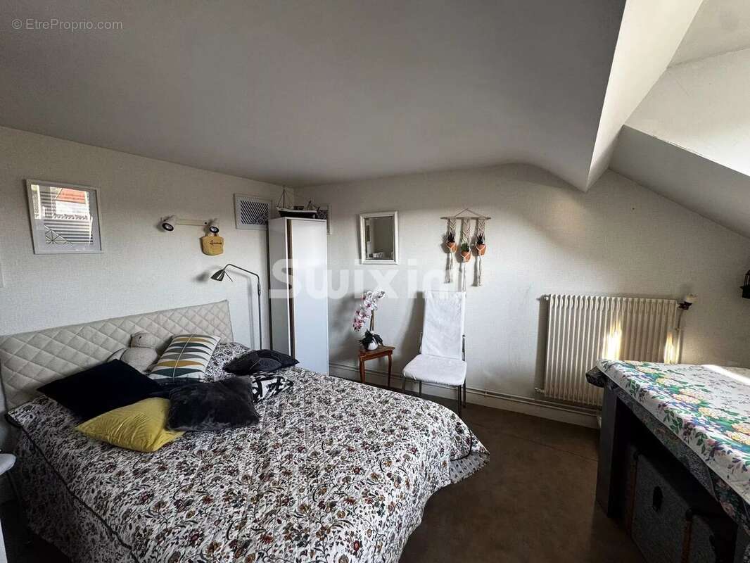 Maison à SAVIGNY-EN-TERRE-PLAINE