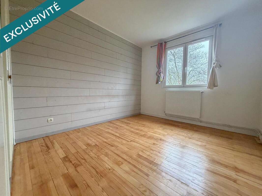 Photo 8 - Maison à LE MESNIL-SAINT-DENIS