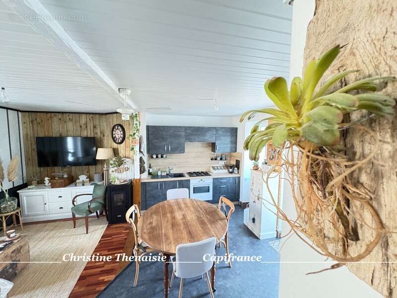 Maison à SAINT-JULIEN-DES-LANDES