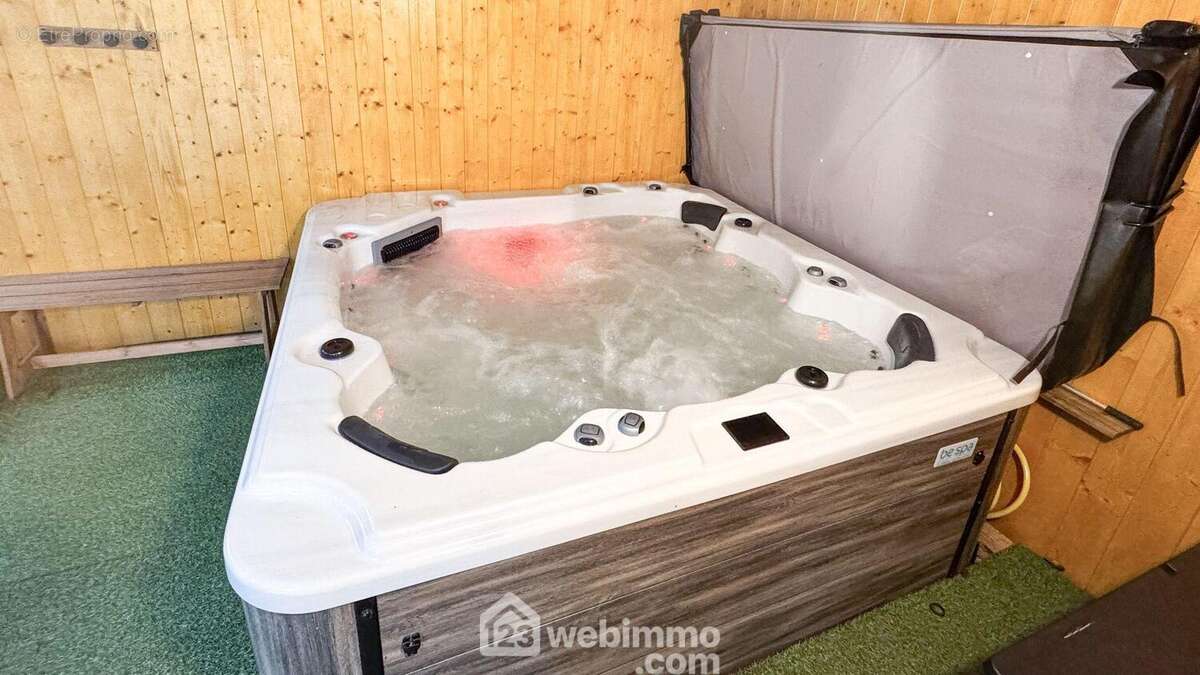 SPA récent haut gamme. - Maison à JARD-SUR-MER