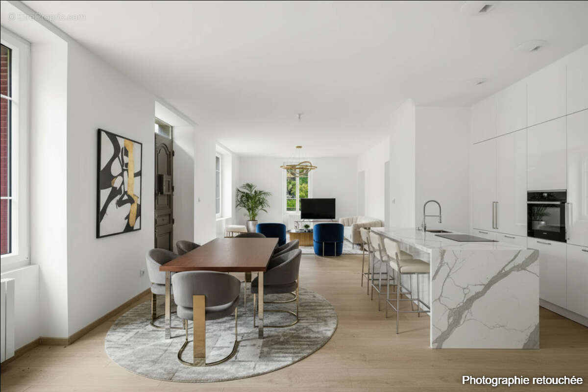 Appartement à CHARBONNIERES-LES-BAINS