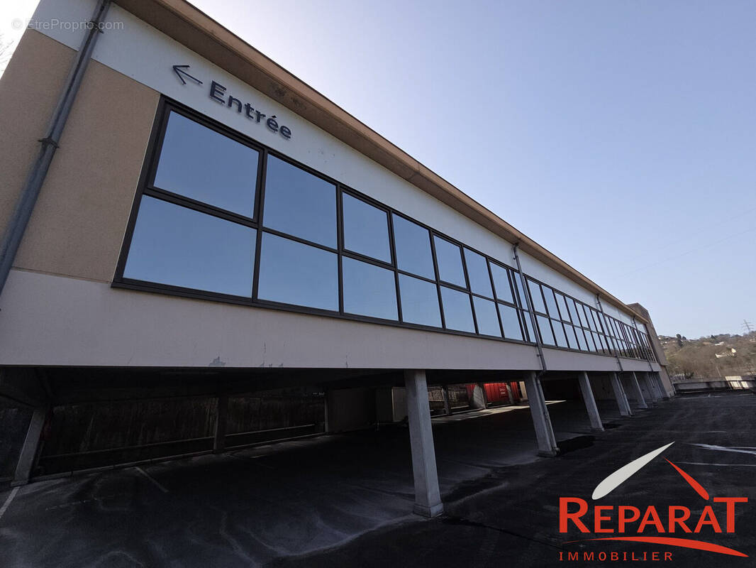 Commerce à SAINT-BONNET-AVALOUZE