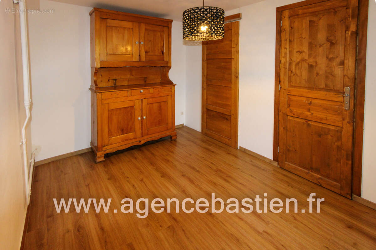 Maison à DIVONNE-LES-BAINS