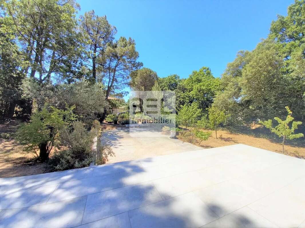 Maison à GOUDARGUES