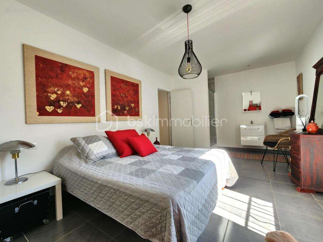 Superbe appartement rénové de 121,51 m² avec trois grandes chambres - photo 7