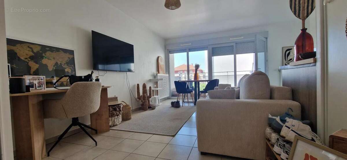 Appartement à DECINES-CHARPIEU
