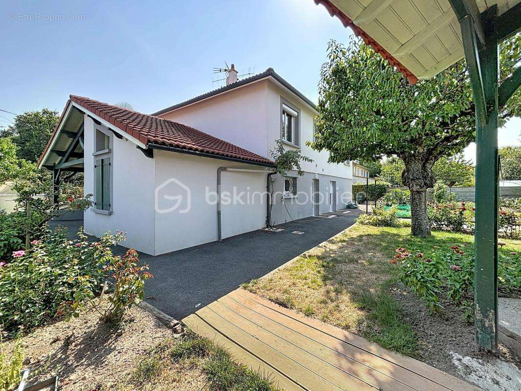 Pavillon sur sous-sol à Bressuire - photo 15