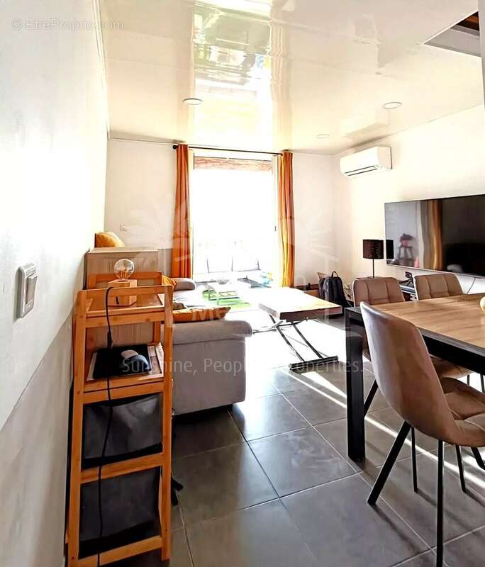 Appartement à SIX-FOURS-LES-PLAGES