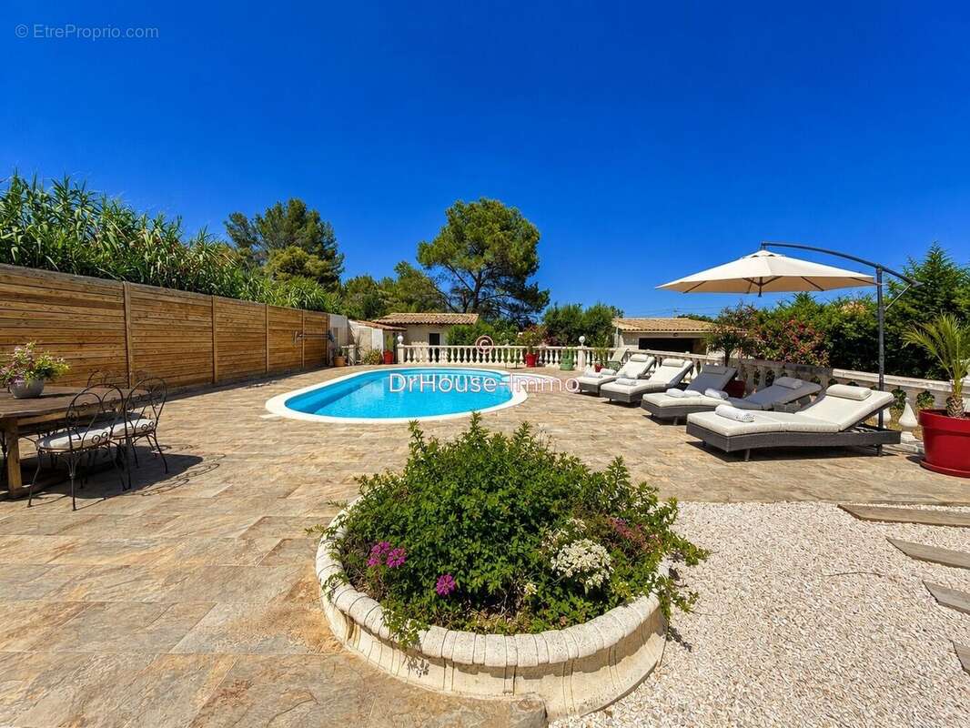 Maison 280 m² à Lezignan-Corbieres  - photo 17