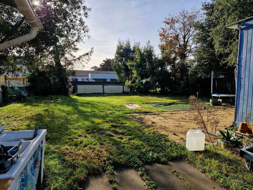 Terrain à LA PLAINE-SUR-MER