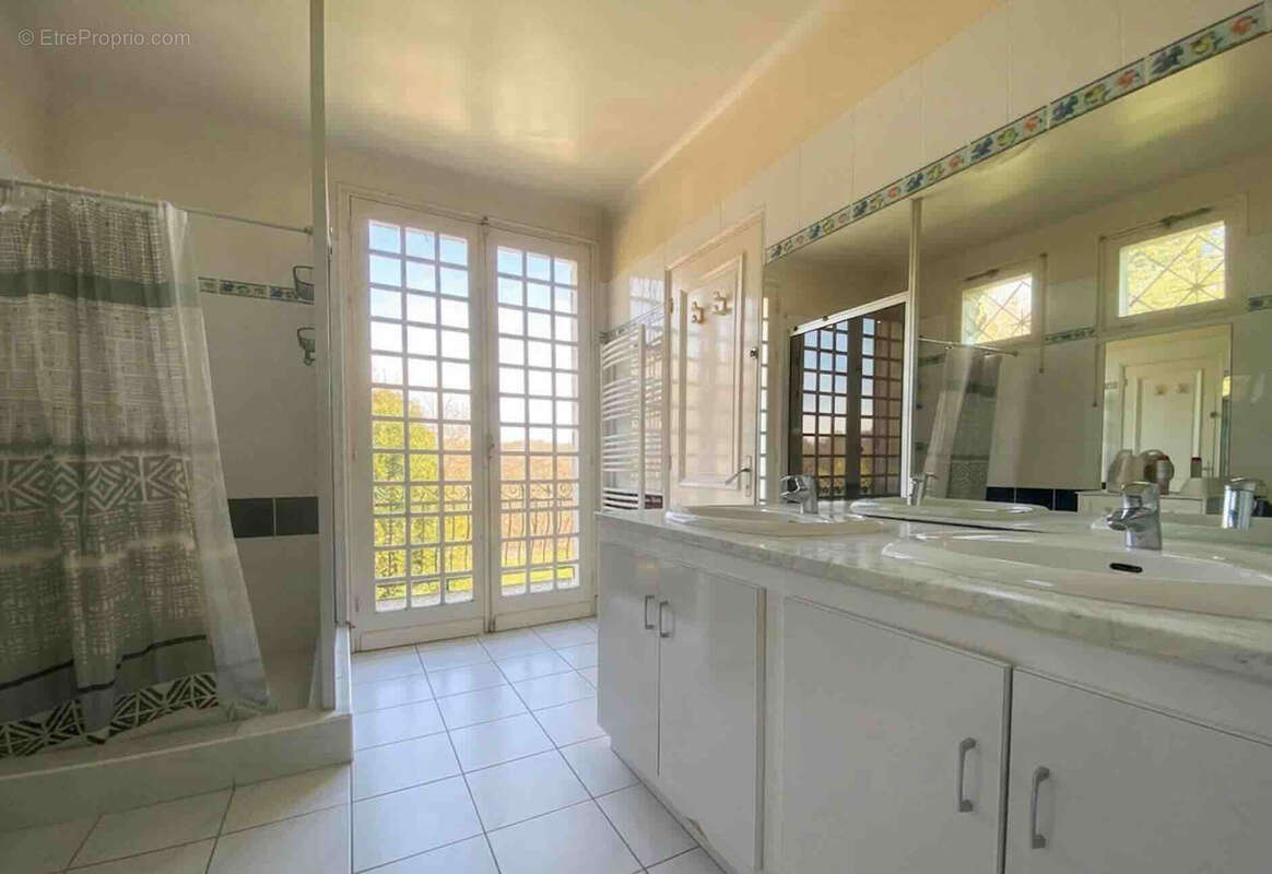 Maison à VIANNE