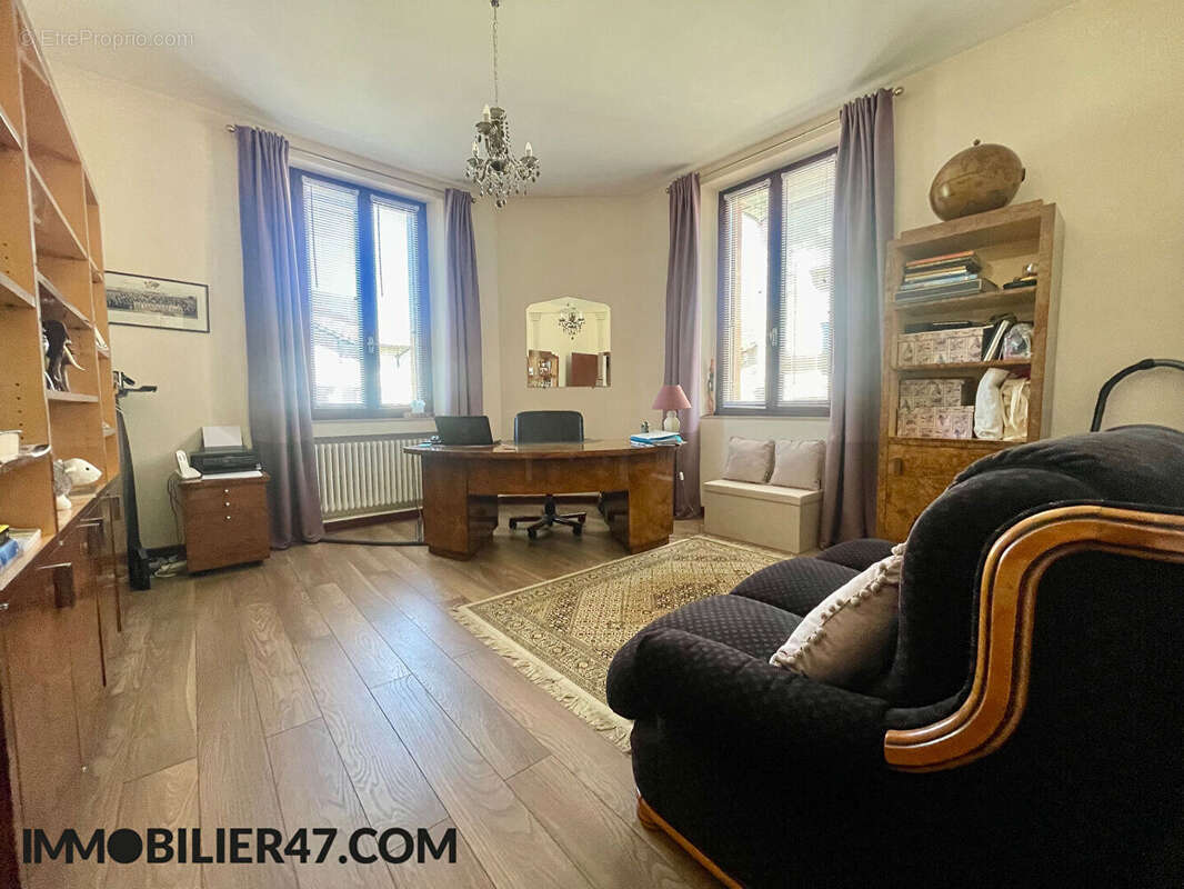 Maison à CASTELMORON-SUR-LOT