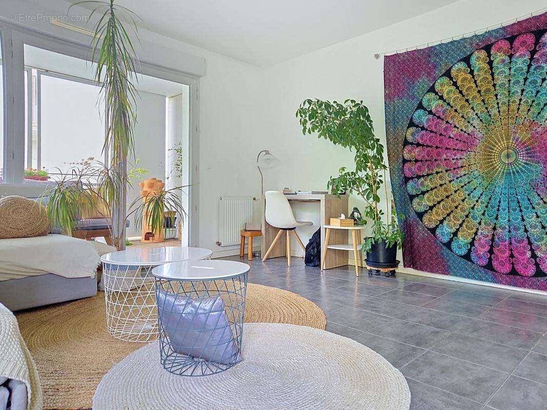 Appartement - 1 Chambre - Balcon - Garage en sus - Proche commodités - photo 9