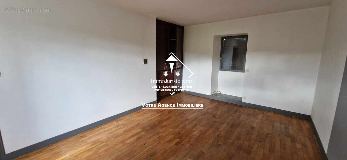 Maison à JUMILHAC-LE-GRAND