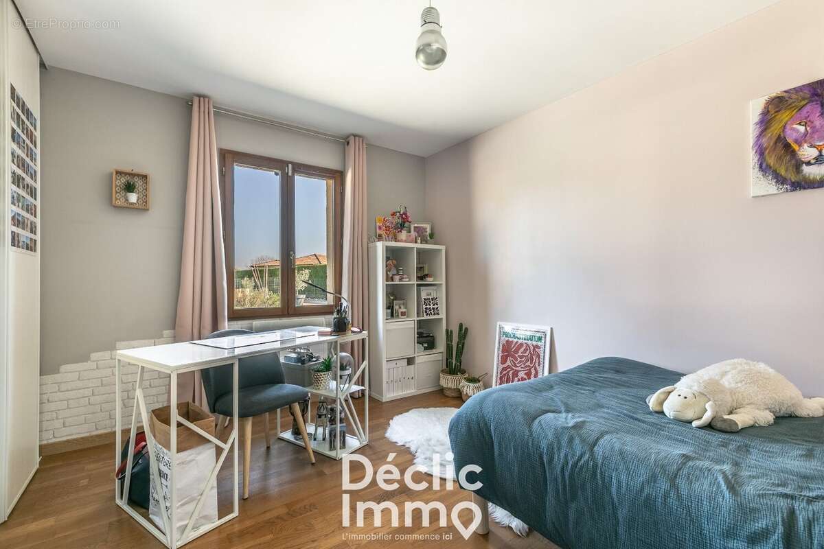 Maison à SAUCATS