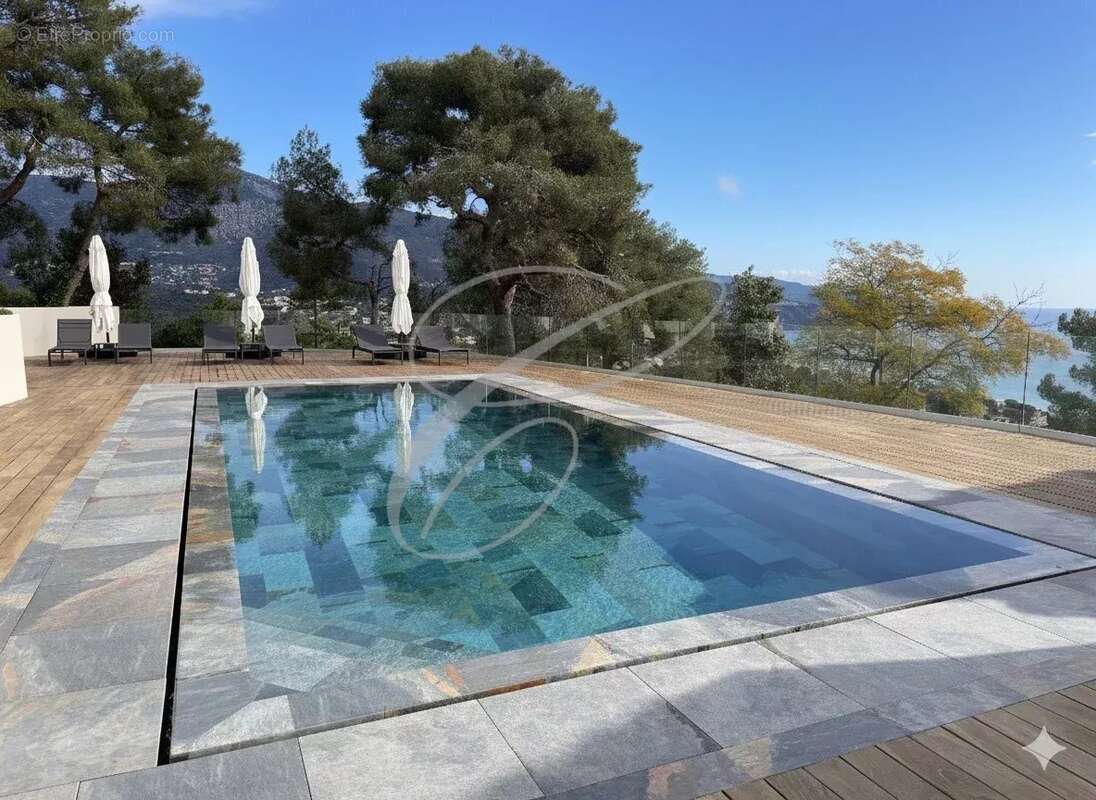 Maison à ROQUEBRUNE-CAP-MARTIN