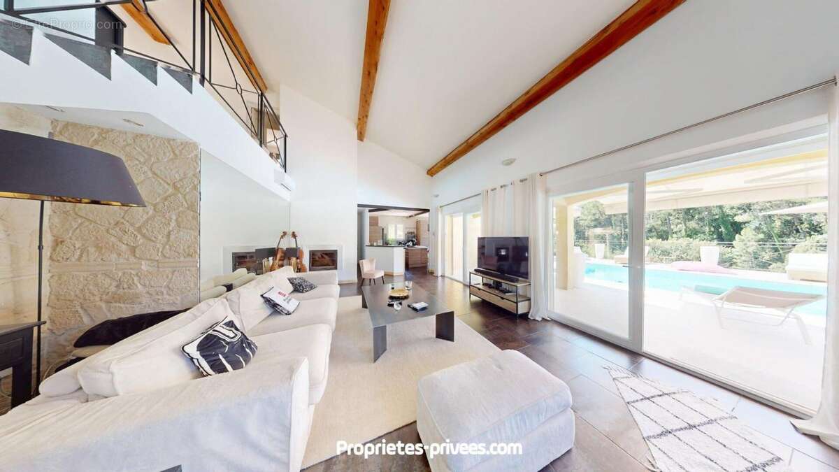 Maison à MONTAUROUX