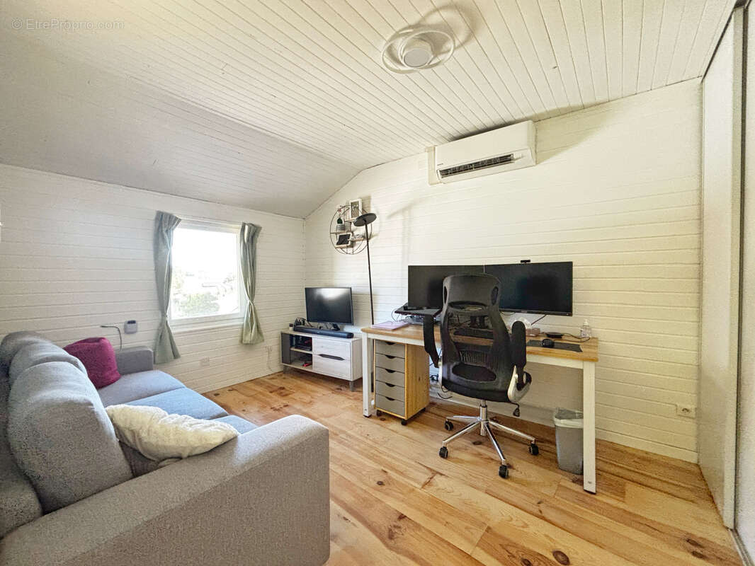Maison à VAULX-MILIEU