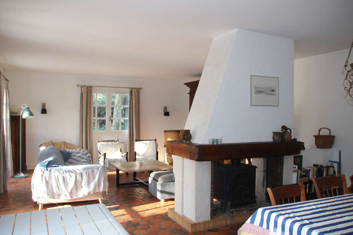 Maison à SAINT-GEORGES-DE-DIDONNE