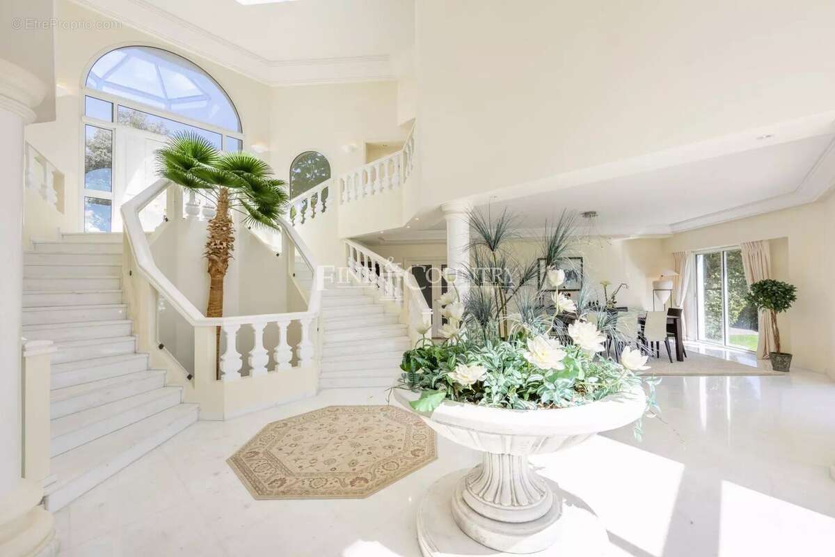 Maison à MANDELIEU-LA-NAPOULE