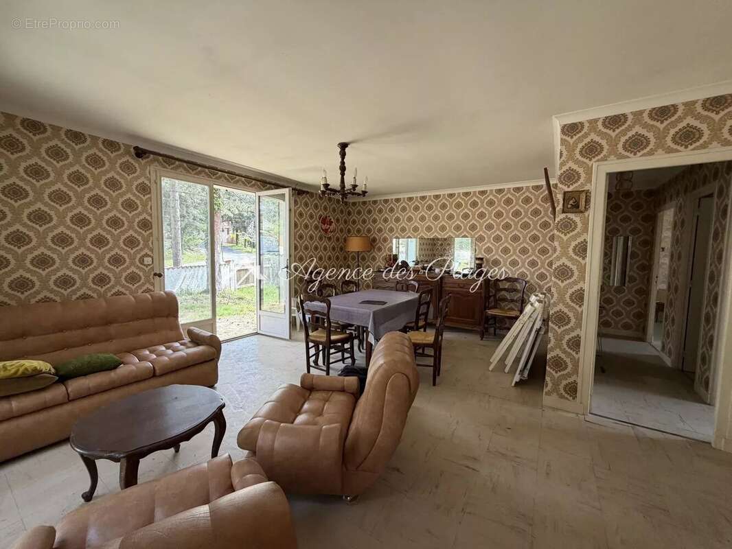 Maison à MESCHERS-SUR-GIRONDE