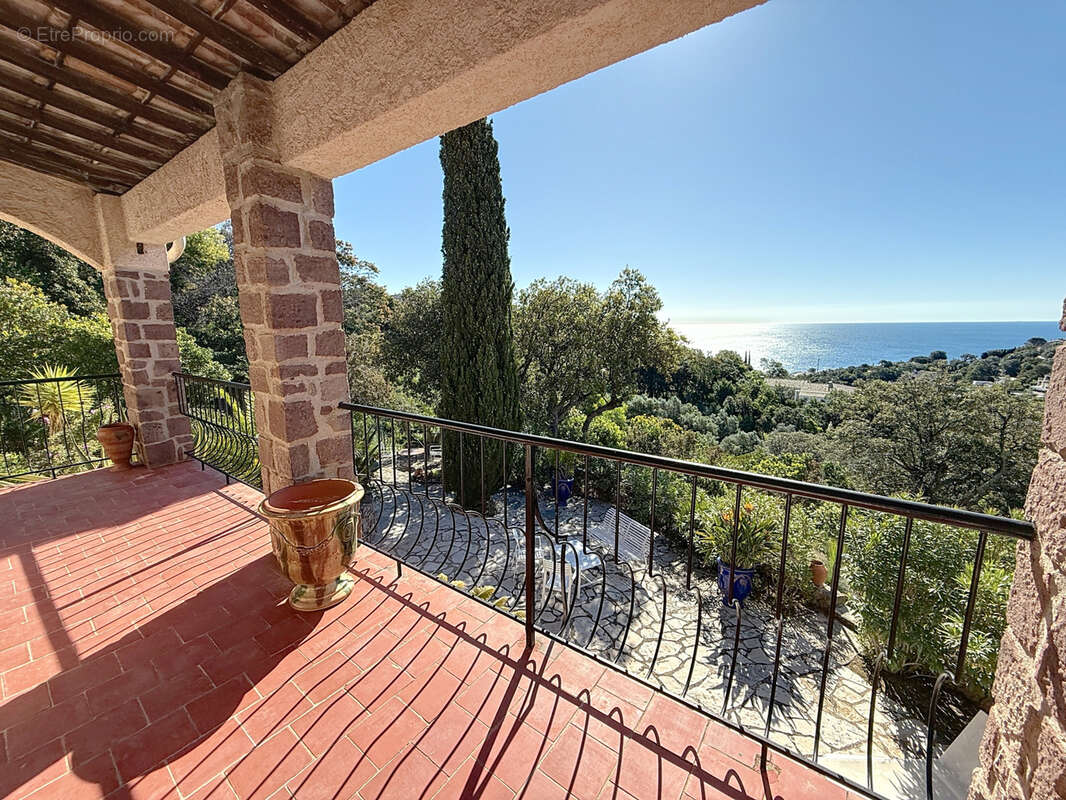 Maison à LES ISSAMBRES