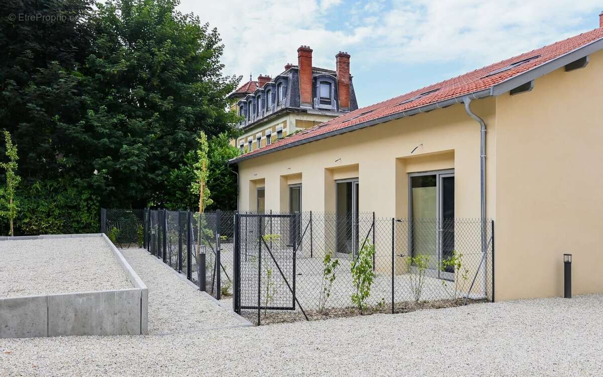 Appartement à TASSIN-LA-DEMI-LUNE