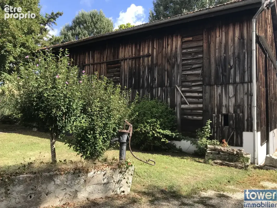 Superbe corps de ferme sur 1 hectare avec gite indépendant à rénover, séchoir à tabac et nombreuses dépendance - photo 5