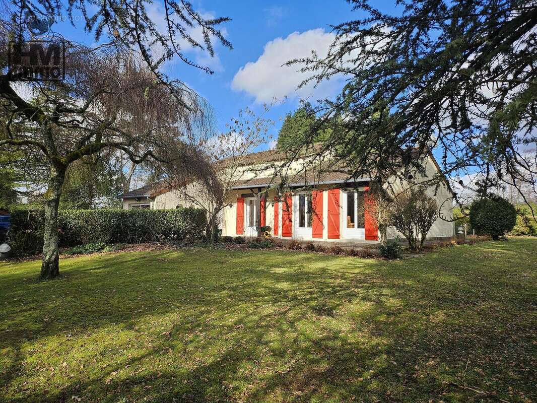 n°1 - Maison à CHATEAU-CHERVIX
