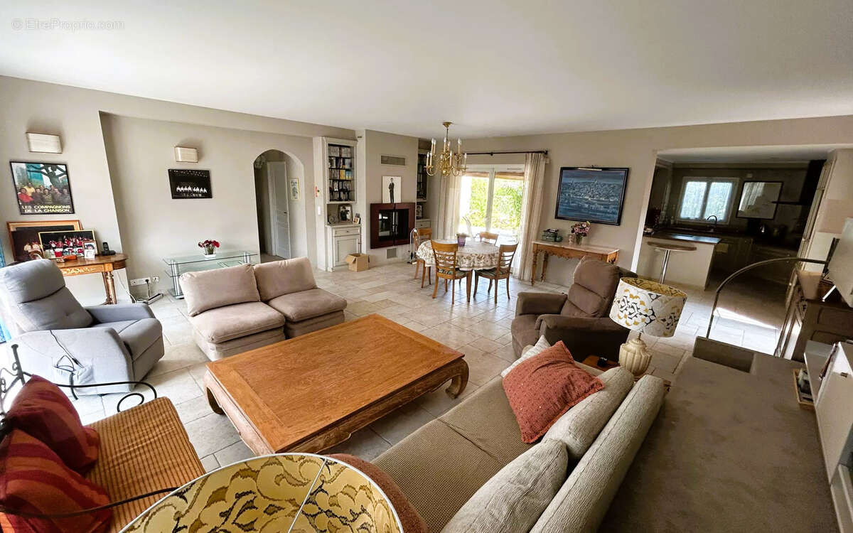 Maison à VAISON-LA-ROMAINE