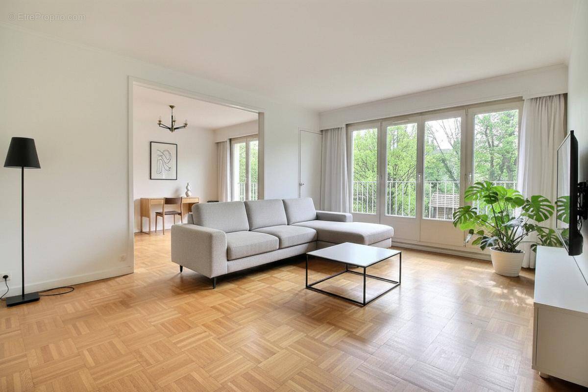 Appartement à BURES-SUR-YVETTE