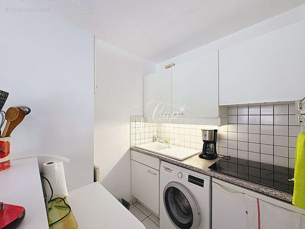 Appartement t2 avec parking à vendre en centre ville de cavalaire sur mer - golfe de saint tropez - photo 5
