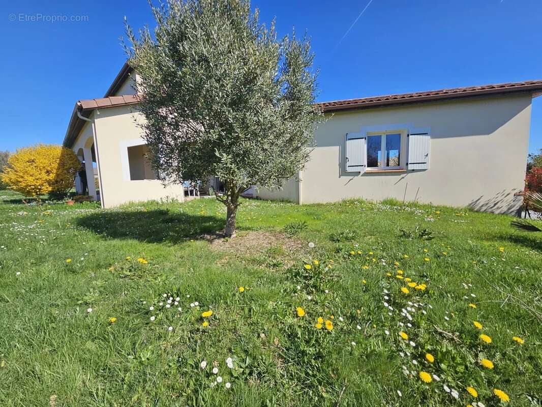 Maison à SARAMON