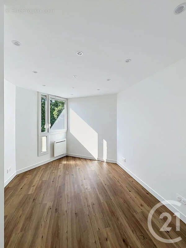 Appartement à SAVIGNY-LE-TEMPLE