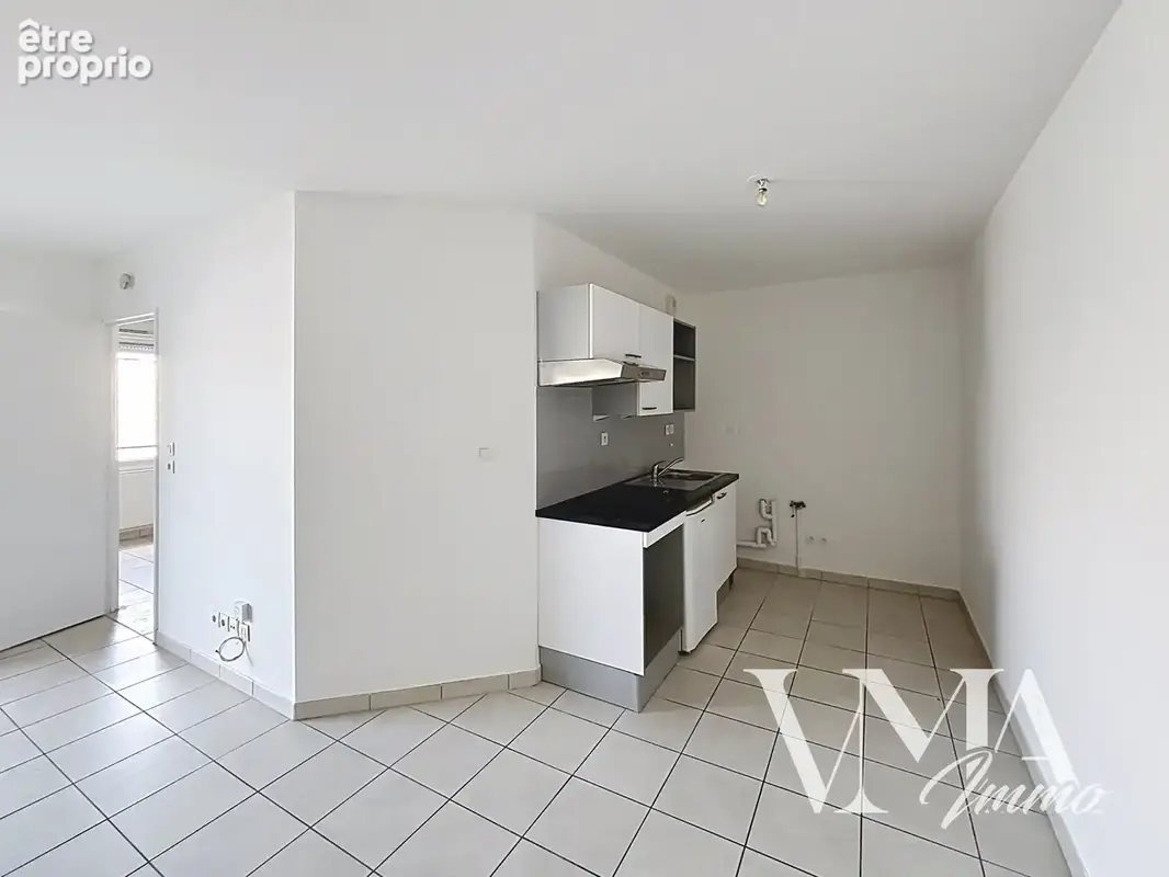 T2 de 39 M2 avec loggia  plus garage box fermé 69200 VENISSIEUX - photo 13