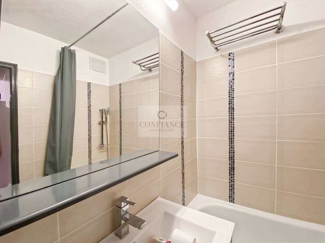 Appartement à SAINT-ETIENNE-DE-TINEE