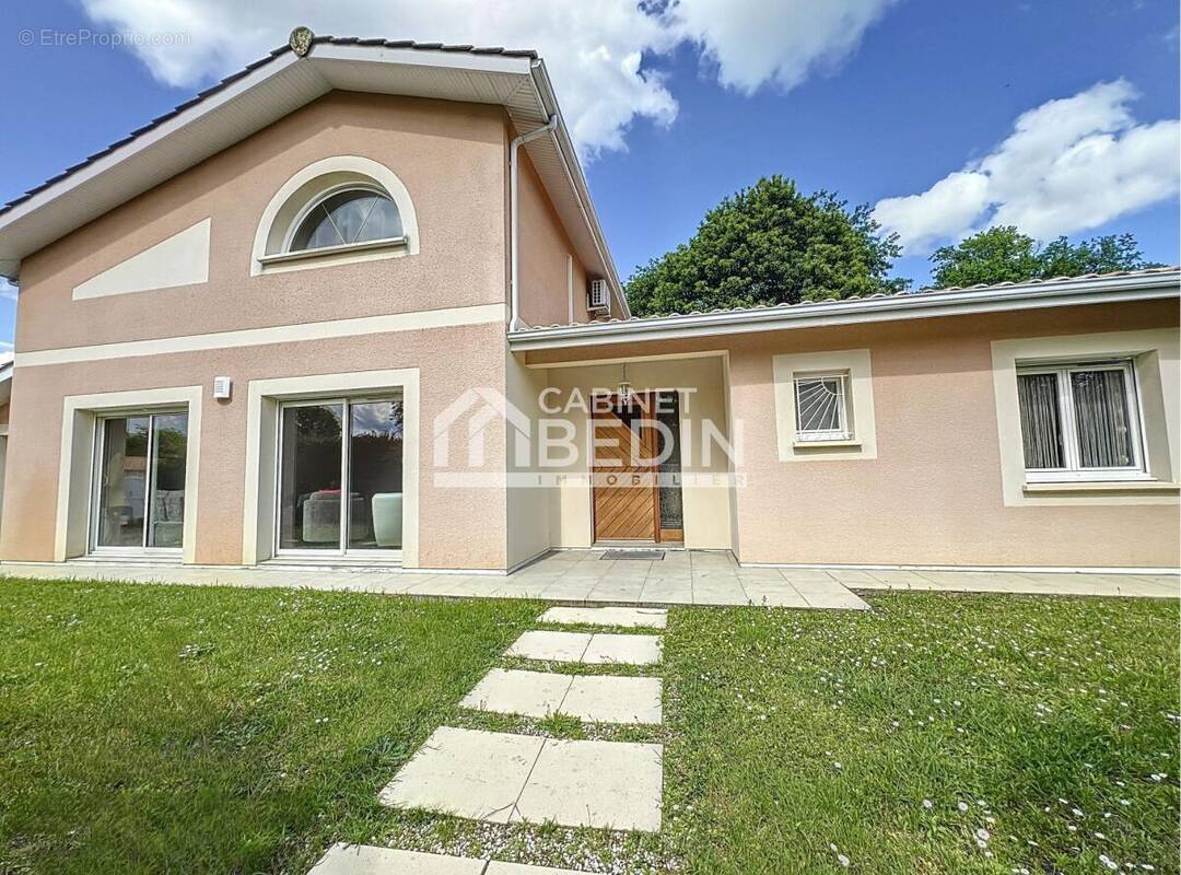 Maison à SAINT-MEDARD-D'EYRANS